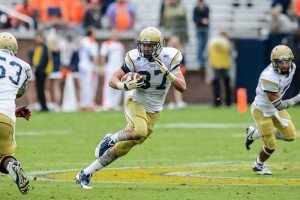 Zach Laskey carrying the ball during a game for Georgia Tech.