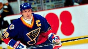 Gretzky wanted to retire in the blue and yellow. He could have even helped the Blues to win their first cup.